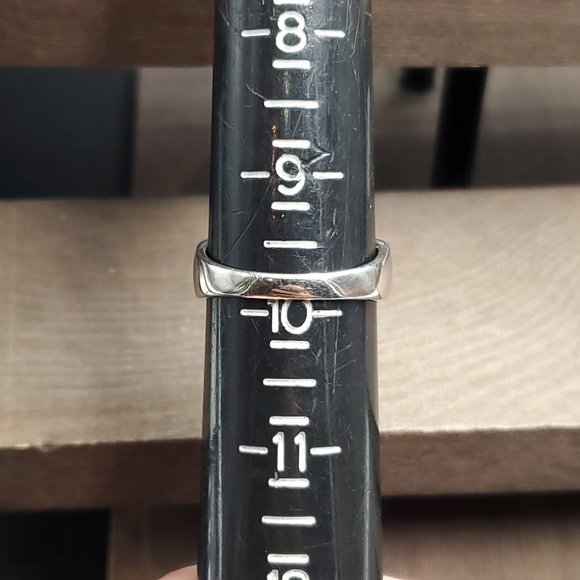 Size 9.75 Sterling Silver White Topaz Channel Gemstone Band Ring - Picture 6 of 8